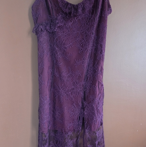 Urban Outfitters Burgundy Lace Dress - Picture 5 of 8